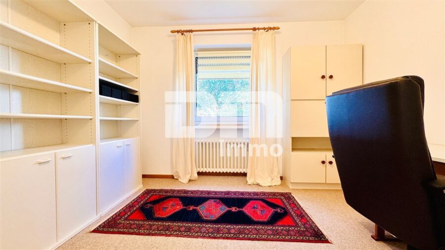 Barrierearme Terrassenwohnung mit Schwimm / Spa-Saunabereich, Garage in gesuchter Lage - Gästezimmer / Büro